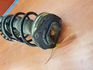 Used Front shock absorber, right Renault Clio IV (5R) 1.5 Energy dCi 90 FAP Price € 75,00 Margin scheme offered by de Nollen autorecycling