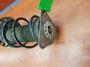 Used Front shock absorber, right Renault Twingo III (AH) 0.9 Energy TCE 90 12V Price € 90,75 Inclusive VAT offered by de Nollen autorecycling