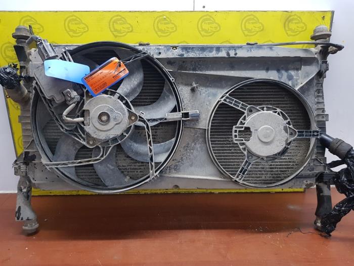 Used Radiator Ford Transit 2.2 TDCi 16V Price on request offered by autodemontage denollen