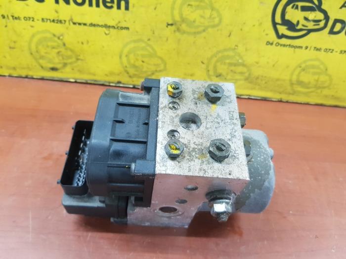 Używane Pompa ABS Rover 25 1.4 E 16V Cena € 71,00 Procedura marży oferowane przez autodemontage denollen