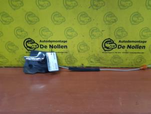Used Front door handle 4-door, right Opel Meriva 1.6 16V Price € 15,00 Margin scheme offered by de Nollen autorecycling
