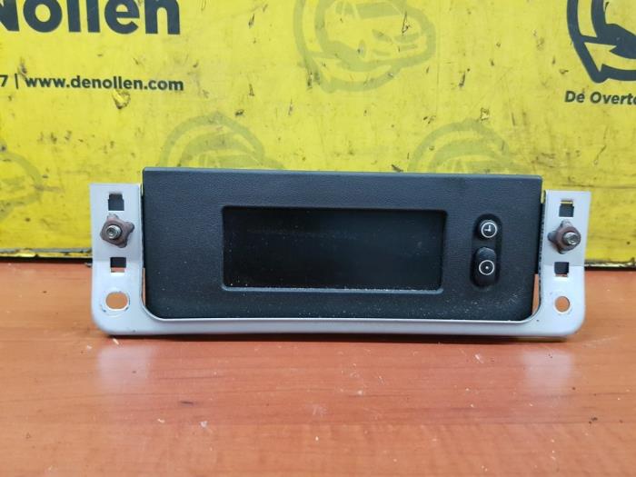Begagnade Innerdisplay Opel Agila (A) 1.0 12V Pris € 25,00 Marginaltabell erbjuds av autodemontage denollen