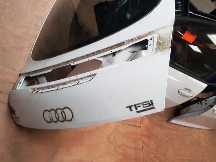 Tailgate from a Audi TT (8J3) 2.0 TFSI 16V 2012