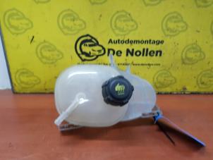 Used Expansion vessel Renault Twingo III (AH) 1.0 SCe 70 12V Price on request offered by de Nollen autorecycling