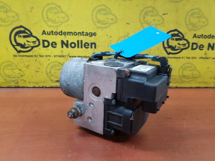 Begagnade ABS-pump Nissan Primera Traveller (WP11) 2.0 16V Pris € 48,00 Marginaltabell erbjuds av autodemontage denollen