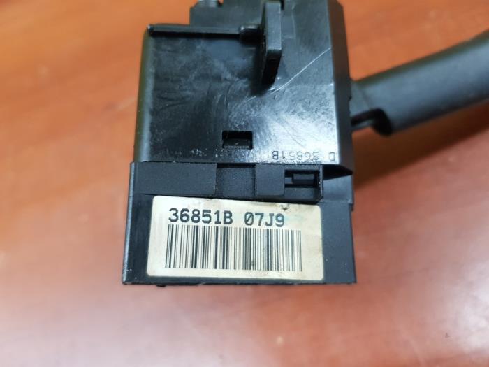 Indicator switch from a Nissan Primera Estate (WP11) 2.0 16V 2002