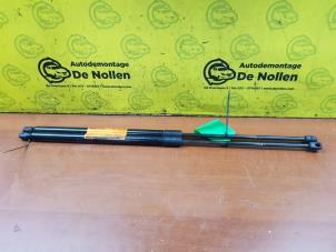 Used Set of tailgate gas struts Volkswagen Transporter T6 2.0 TDI DRF Price € 32,61 Inclusive VAT offered by de Nollen autorecycling