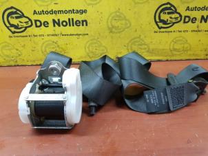 Usagé Ceinture arrière droit Opel Vectra C 2.2 16V Prix € 35,00 Règlement à la marge proposé par de Nollen autorecycling