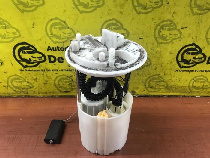 Gebrauchte Benzinpumpe Opel Corsa D 1.2 16V Preis € 39,99 Margenregelung angeboten von autodemontage denollen