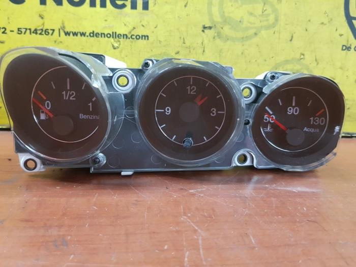 Begagnade Klocka Alfa Romeo 156 Sportwagon (932) 1.8 Twin spark 16V Pris € 45,00 Marginaltabell erbjuds av autodemontage denollen