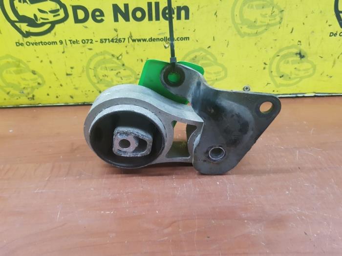 Usagé Support moteur Ford Fiesta 6 (JA8) 1.0 EcoBoost 12V 100 Prix € 30,00 Règlement à la marge proposé par autodemontage denollen