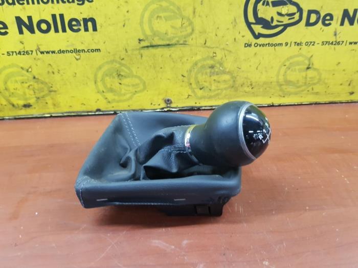 Gear stick cover from a Seat Ibiza IV (6J5) 1.4 16V 2014