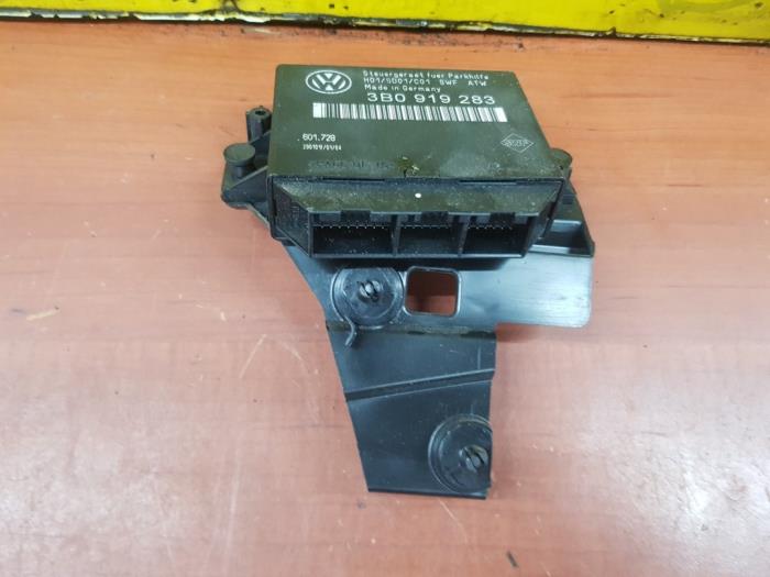 Begagnade PDC-modul Volkswagen Passat Variant (3B6) 1.8 Turbo 20V Pris € 38,00 Marginaltabell erbjuds av autodemontage denollen