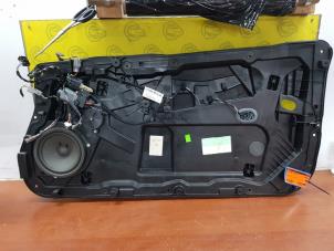 Usagé Mécanique vitre 2portes avant droite Ford Fiesta 6 (JA8) 1.0 EcoBoost 12V 100 Prix € 75,00 Règlement à la marge proposé par de Nollen autorecycling