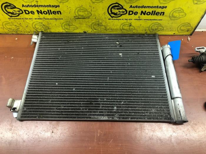 Air conditioning condenser from a Renault Twingo III (AH) 1.0 SCe 70 12V 2017