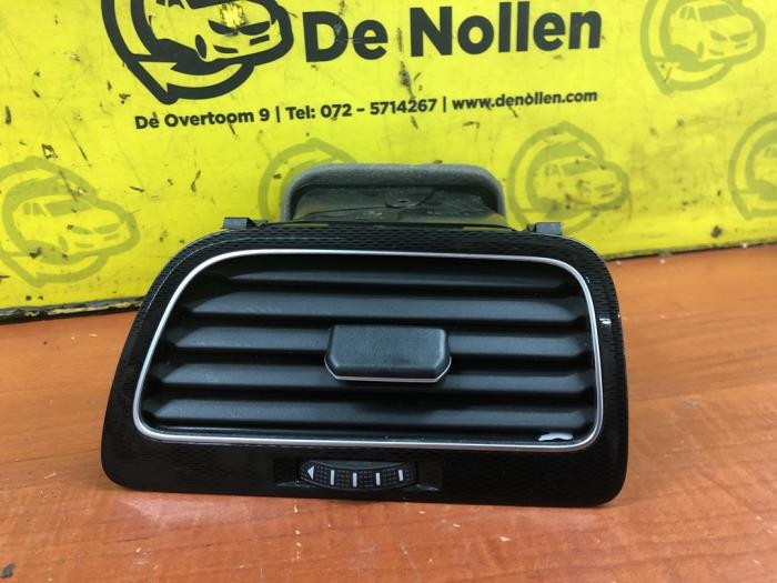 Dashboard vent from a Volkswagen Golf VII (AUA) 2.0 GTD 16V 2015