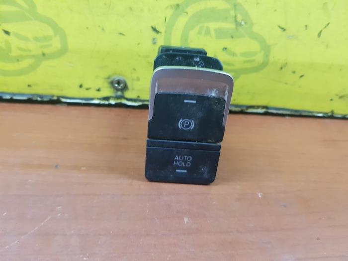 Begagnade Gateway-modul Volkswagen Golf VII (AUA) 2.0 GTD 16V Pris € 35,00 Marginaltabell erbjuds av autodemontage denollen