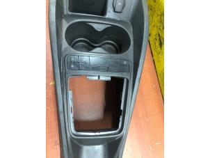 Usagé Console centrale Seat Ibiza IV (6J5) 1.4 16V Prix sur demande proposé par de Nollen autorecycling