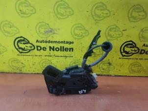 Używane Mechanizm blokady drzwi lewych tylnych wersja 4-drzwiowa Volkswagen Golf VII (AUA) 2.0 GTD 16V Cena € 40,00 Procedura marży oferowane przez de Nollen autorecycling