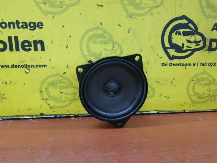 Używane Glosnik Mini Mini (R56) 1.6 One D 16V Cena € 25,00 Procedura marży oferowane przez autodemontage denollen