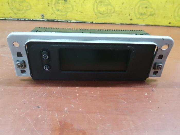 Begagnade Innerdisplay Opel Agila (A) Pris € 35,99 Marginaltabell erbjuds av autodemontage denollen
