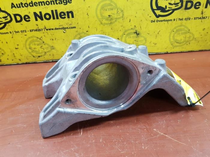 Used Engine mount Mercedes GLA (156.9) 2.2 220 d 16V Price € 30,25 Inclusive VAT offered by autodemontage denollen