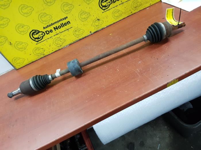 Front drive shaft, right from a Fiat Panda (312) 1.2 69 2015