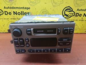 Usagé Radio/Lecteur CD Jaguar S-type (X200) 3.0 V6 24V Prix € 125,00 Règlement à la marge proposé par de Nollen autorecycling