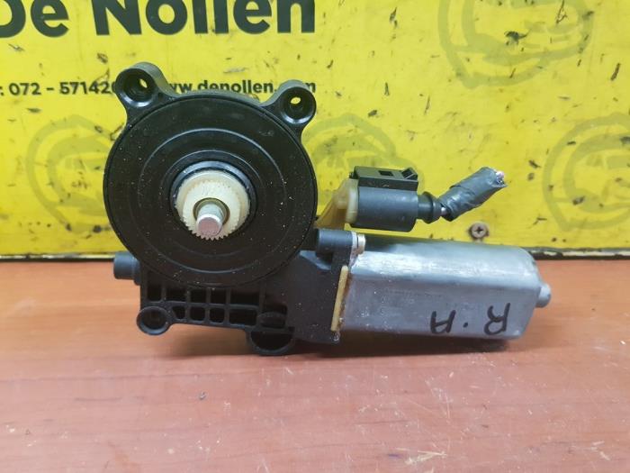 Usados Motor de ventanilla de puerta Jaguar S-type (X200) 3.0 V6 24V Precio € 35,95 Norma de margen ofrecido por autodemontage denollen