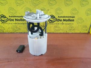 Usagé Pompe à carburant Opel Corsa D 1.4 16V Twinport Prix € 50,00 Règlement à la marge proposé par de Nollen autorecycling