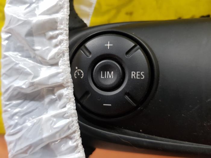 Kierownica z MINI Mini (F55) 1.5 12V Cooper D 2019