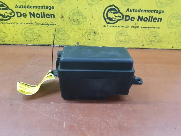 Begagnade Säkringsbox BMW Mini (R50/53) 1.6 16V Cooper Pris € 25,00 Marginaltabell erbjuds av autodemontage denollen