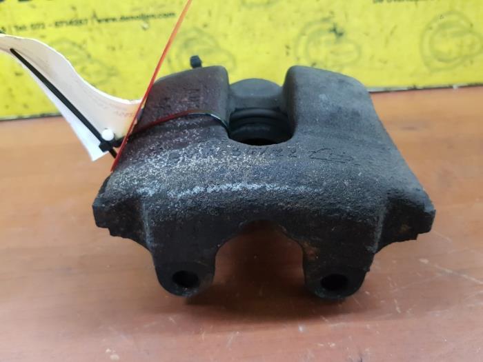 Gebrauchte Bremszange links vorne BMW 3 serie Compact (E46/5) 316ti 16V Preis € 30,00 Margenregelung angeboten von autodemontage denollen