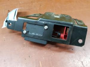 Used Boot lid lock mechanism BMW 3 serie Compact (E46/5) 316ti 16V Price € 40,00 Margin scheme offered by de Nollen autorecycling
