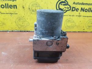 ABS Pumpe van een Citroën Jumpy (G9) 2.0 HDI 120 16V 2011