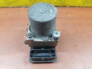 ABS Pumpe van een Citroën Jumpy (G9) 2.0 HDI 120 16V 2011