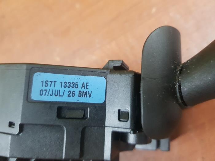 Indicator switch from a Ford Fusion 1.4 16V 2007