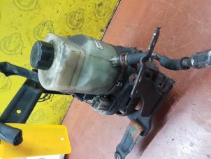 Used Power steering pump Ford Focus 2 Wagon 1.8 TDCi 16V Price € 75,00 Margin scheme offered by de Nollen autorecycling