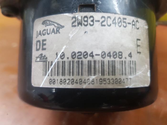 Używane Pompa ABS Jaguar S-type (X200) 2.5 V6 24V Cena na żądanie oferowane przez autodemontage denollen
