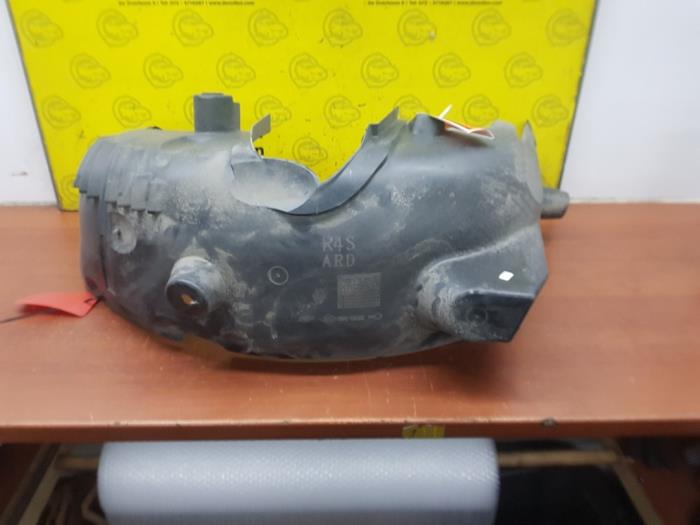 Używane Nadkole Renault Twingo III (AH) 1.0 SCe 70 12V Cena € 40,00 Procedura marży oferowane przez autodemontage denollen