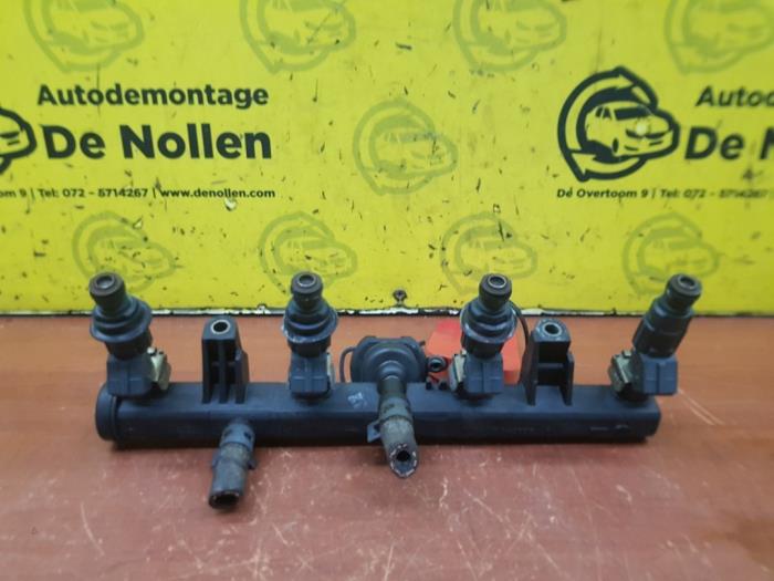 Usagé Système d'injection Volkswagen Lupo (6X1) 1.4 60 Prix € 25,00 Règlement à la marge proposé par autodemontage denollen