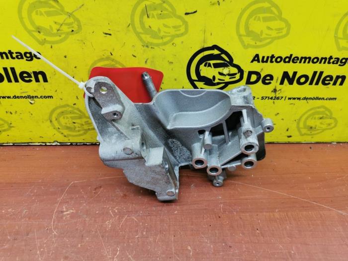 Used Engine mount Ford Fiesta 6 (JA8) 1.6 ST 16V Price € 25,00 Margin scheme offered by autodemontage denollen