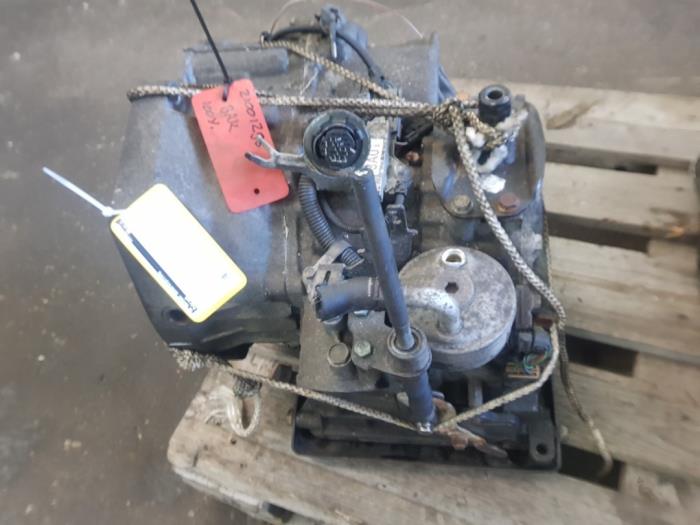 Usagé Boite de vitesses Volkswagen Polo III (6N1) 1.6i 75 Prix € 200,00 Règlement à la marge proposé par autodemontage denollen