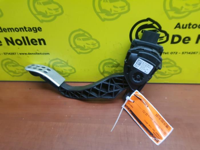 Używane Pedal gazu Citroen DS3 (SA) 1.6 16V VTS THP 155 Cena € 40,00 Procedura marży oferowane przez autodemontage denollen