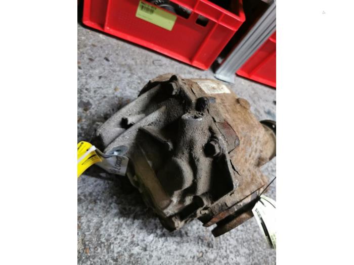 Rear differential from a BMW 3 serie (E46/4) 330d 24V 2001