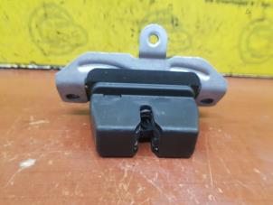 Used Tailgate lock mechanism Ford Fiesta 7 1.5 EcoBoost 12V ST Price € 35,00 Margin scheme offered by de Nollen autorecycling