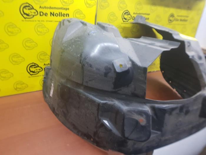 Wheel arch liner from a Jeep Compass (MP) 1.4 Multi Air2 16V 2019