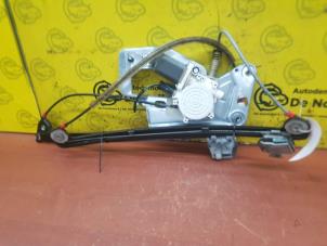 Used Window mechanism 4-door, front right BMW 5 serie Touring (E39) 525i 24V Price € 75,00 Margin scheme offered by de Nollen autorecycling