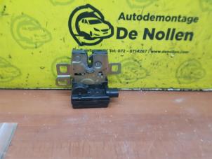 Used Tailgate lock mechanism Mini Mini Cooper S (R53) 1.6 16V Works Price € 30,00 Margin scheme offered by de Nollen autorecycling