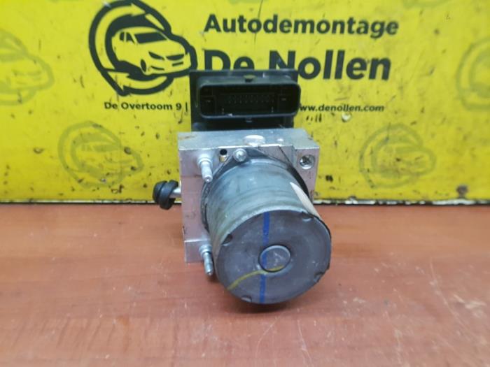 Usagé Bloc ABS Renault Master III (FV) 2.3 dCi 100 16V FWD Prix € 171,82 Prix TTC proposé par autodemontage denollen